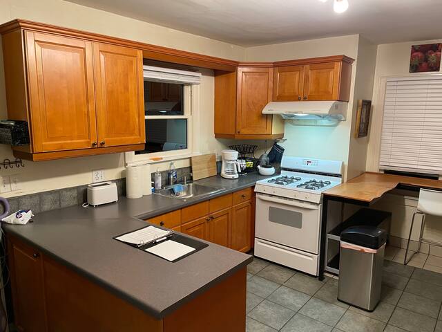 Olympic Hills six bed haven with hot tub and grill gallery image 5