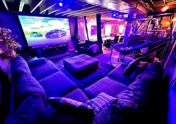 RiNo Party Palace: Game Room, Hot Tub & Theater gallery image 2