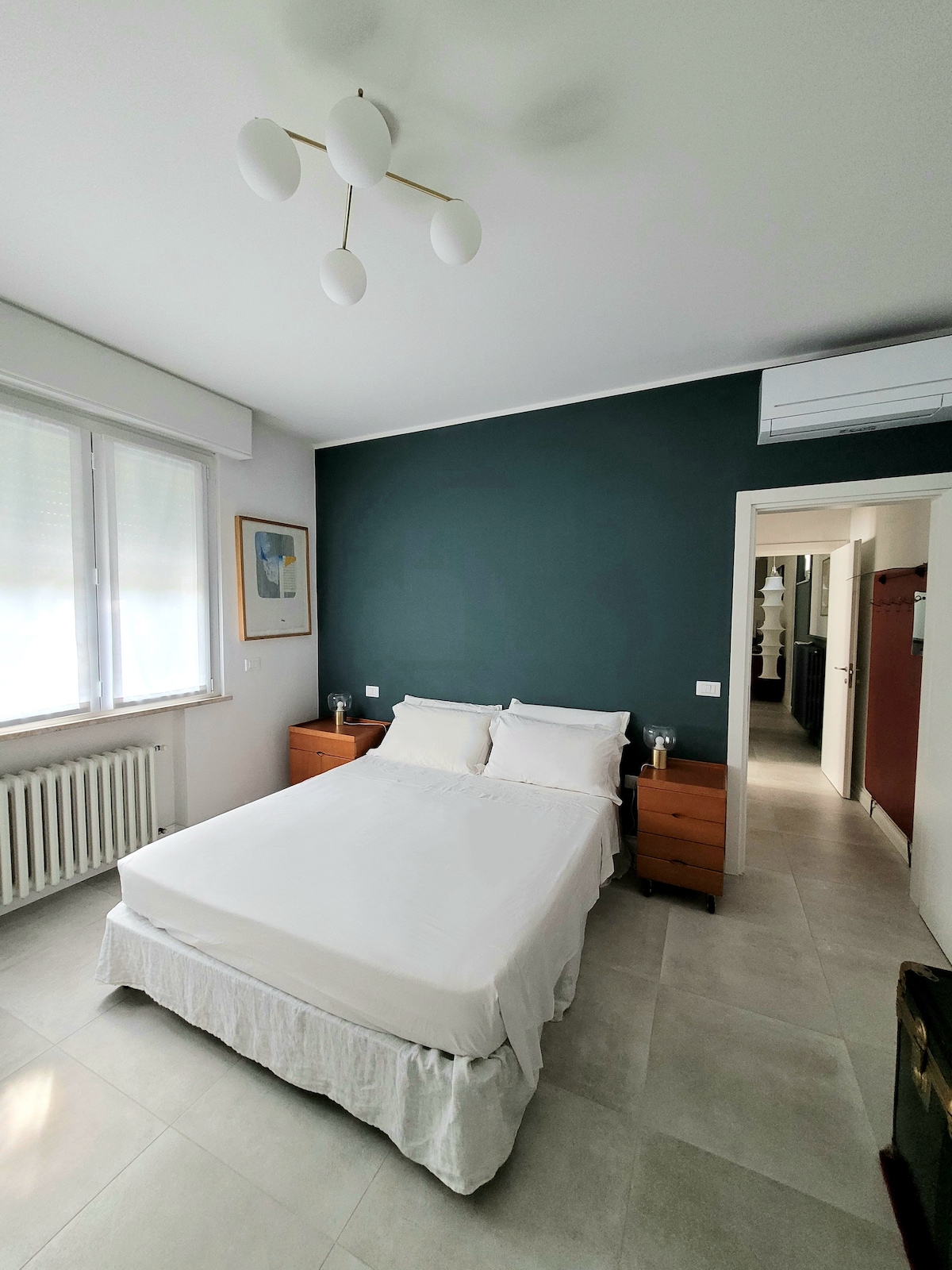 Vrlo prostrana dvokrevetna soba/Vrlo velika i svijetla dvokrevetna soba