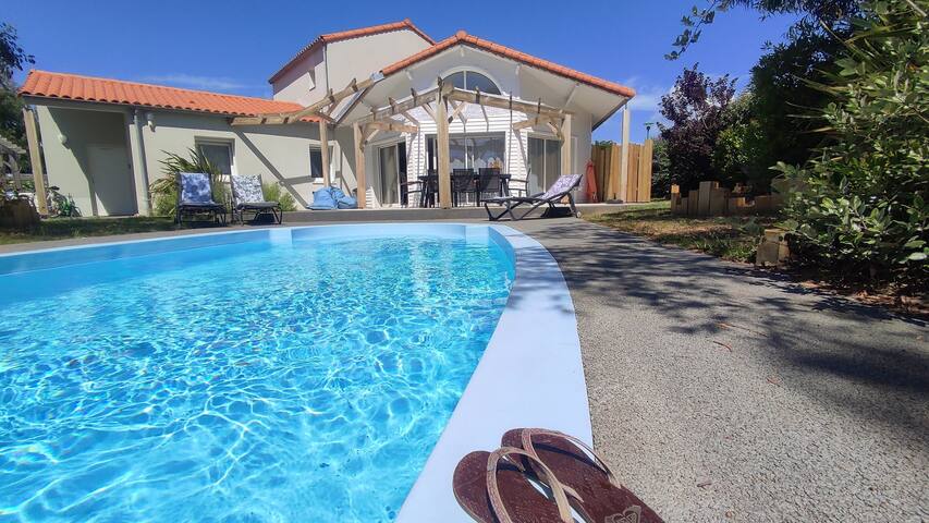 Agence Votre Loc managed Airbnb listing 1