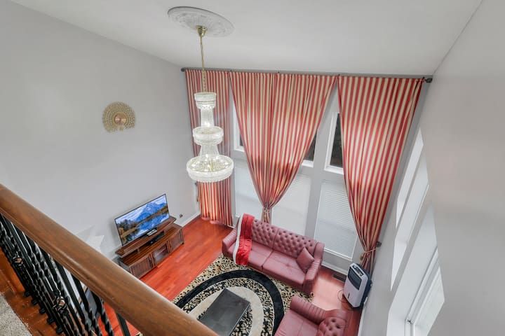 5 Bedrooms Home at Mt Camel East great neigborhood