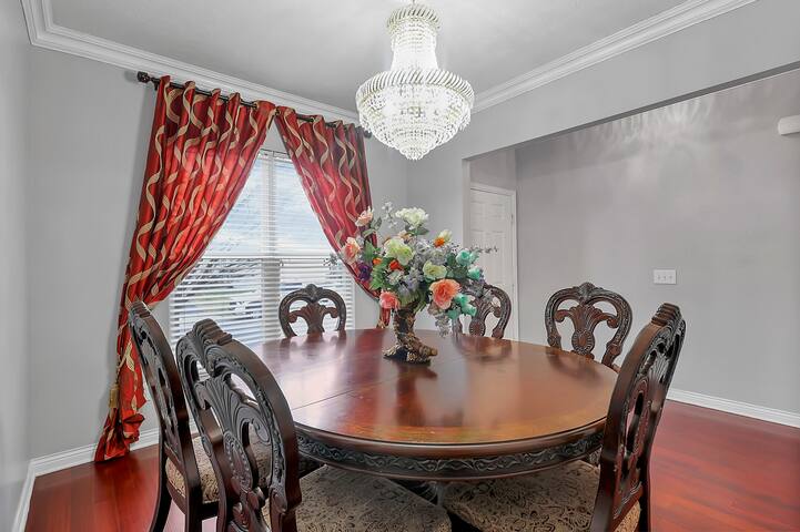 5 Bedrooms Home at Mt Camel East great neigborhood gallery image 5