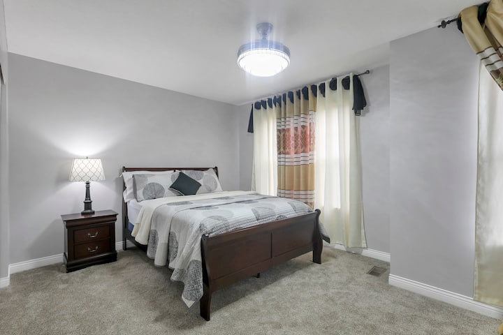 Schlafzimmer 3 mit Queensize-Bett