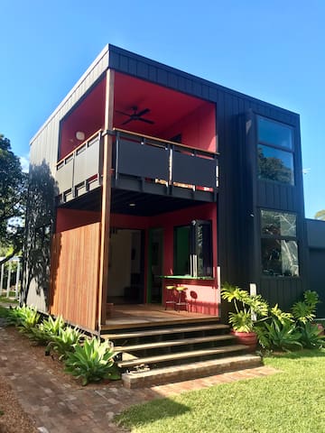 Designer beachside holiday retreat