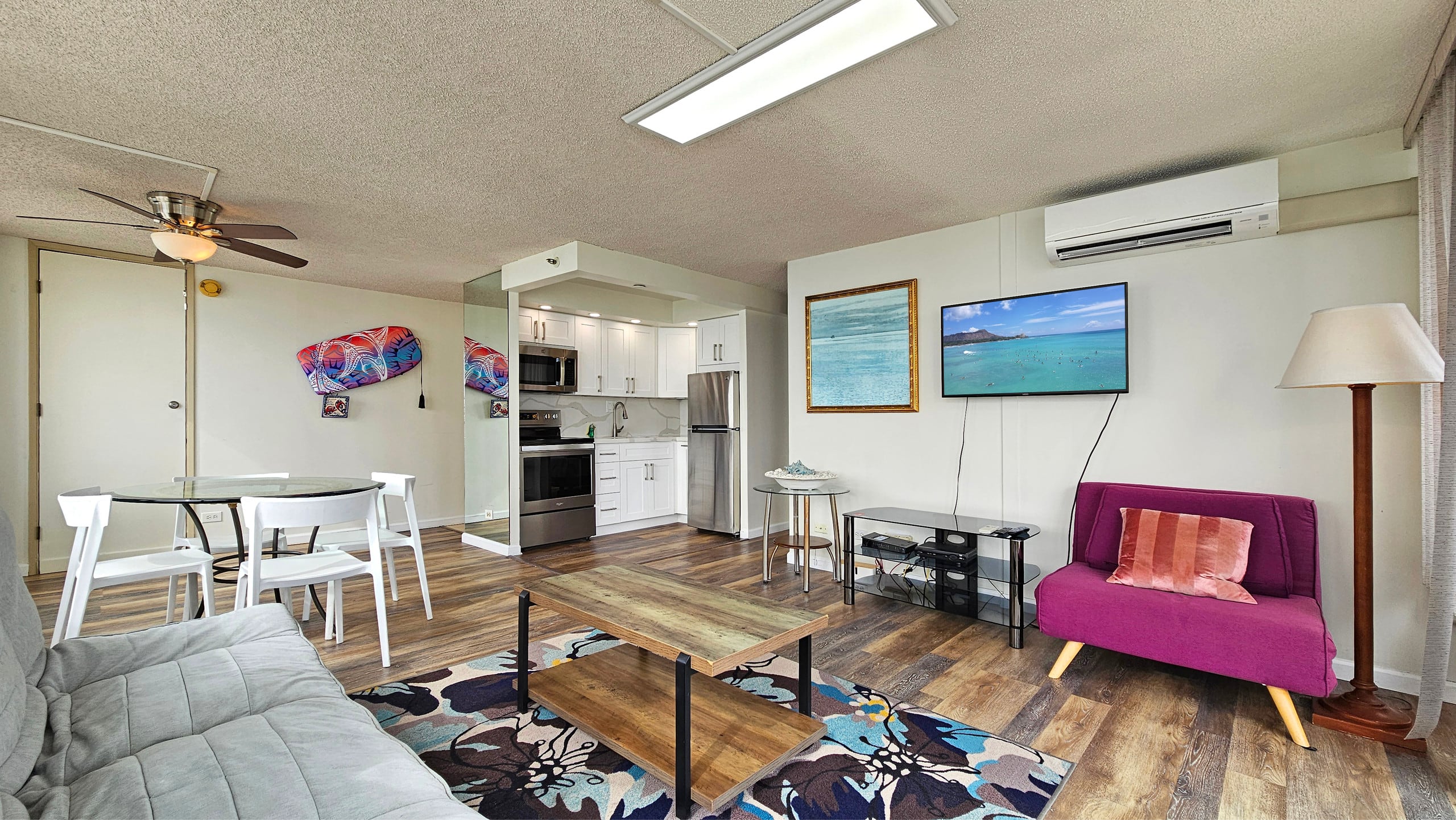 Condo in Honolulu · ★4.59 · 1 bedroom · 2 beds · 1 private bath - Image 3