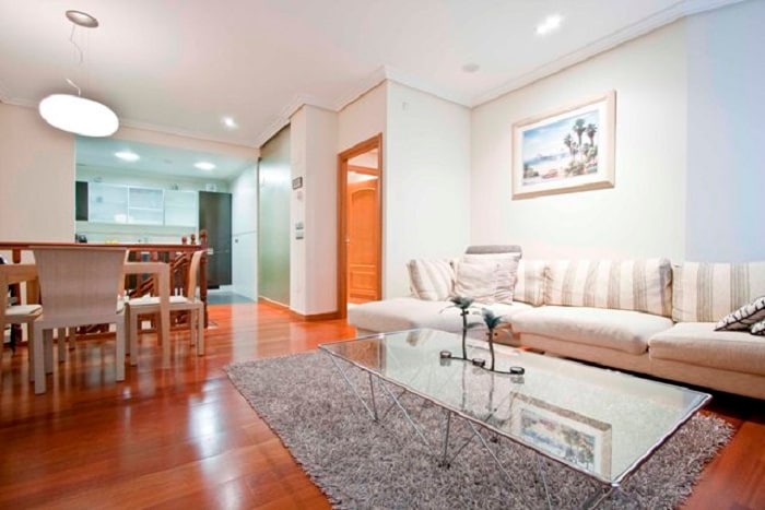 Successful Airbnb property: Apartment in the city center next to the beach in Gipuzkoa