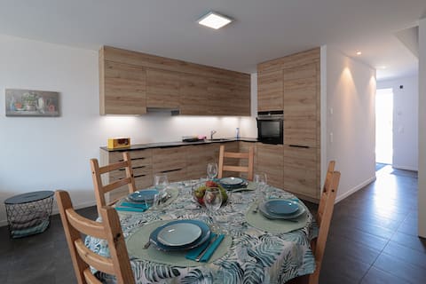 Successful Airbnb property: Beautiful 4.5-room apartment: Les Volets Bleus in Vaud