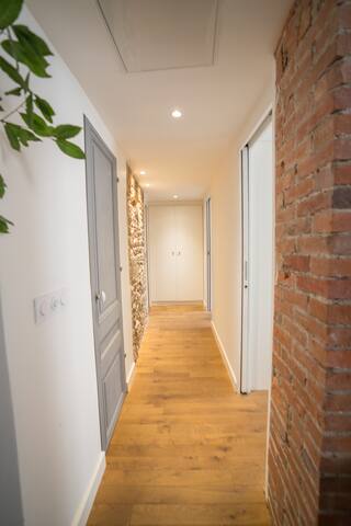 Beautiful 2-bedroom flat in central Lyon! gallery image 4