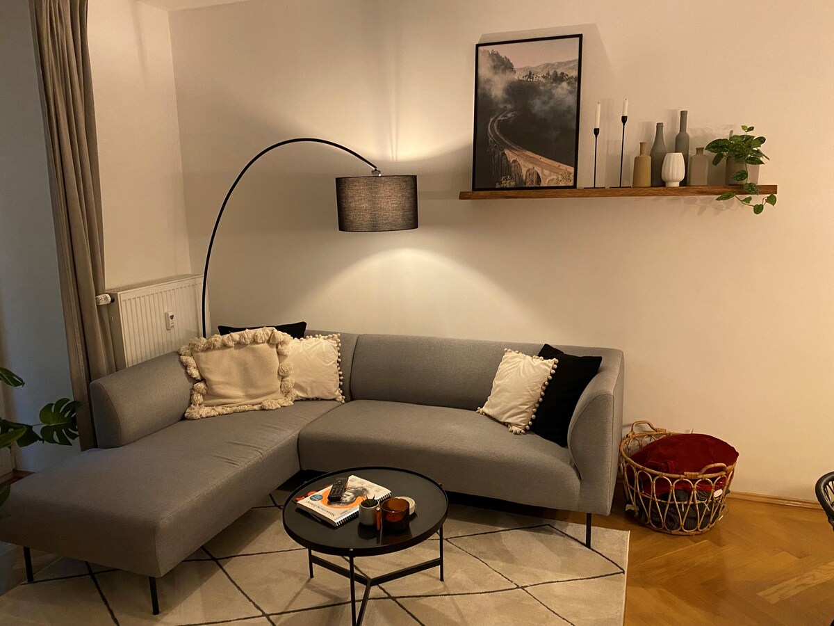 Successful Airbnb property: Stylish & cozy 2 rooms with terrace in Obergiesing