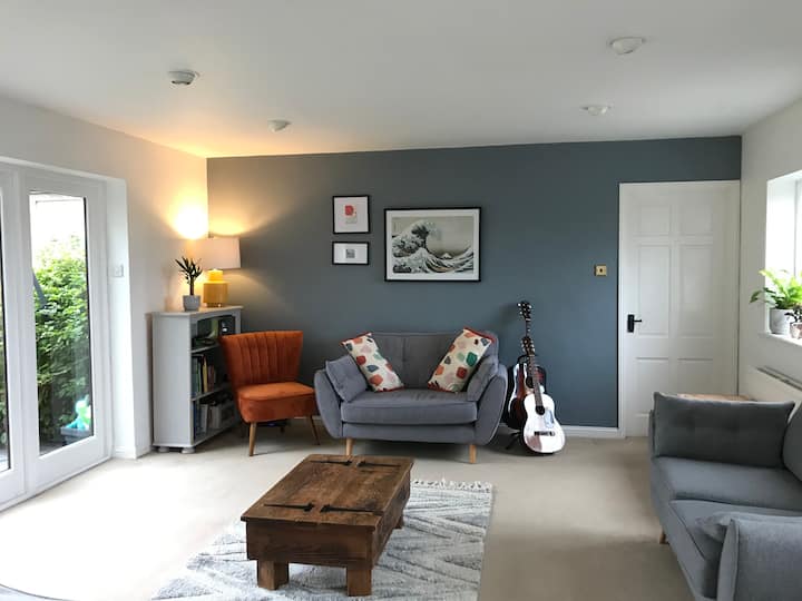 Historic, Charming 4 Bed Tudor House With Hot Tub - Blandford Forum