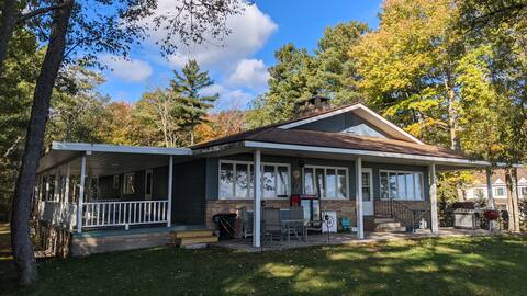 Spacious 6 bedroom home on gorgeous Lake Huron