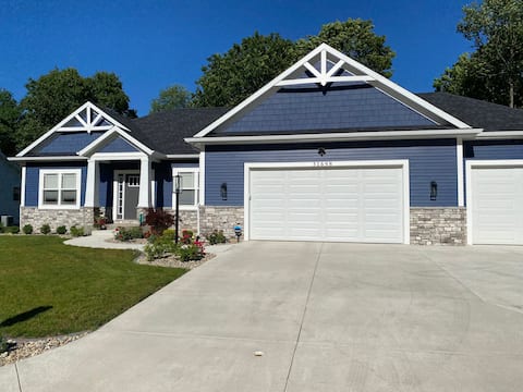 New Home -2 miles (linear) from ND 3.3 drv miles