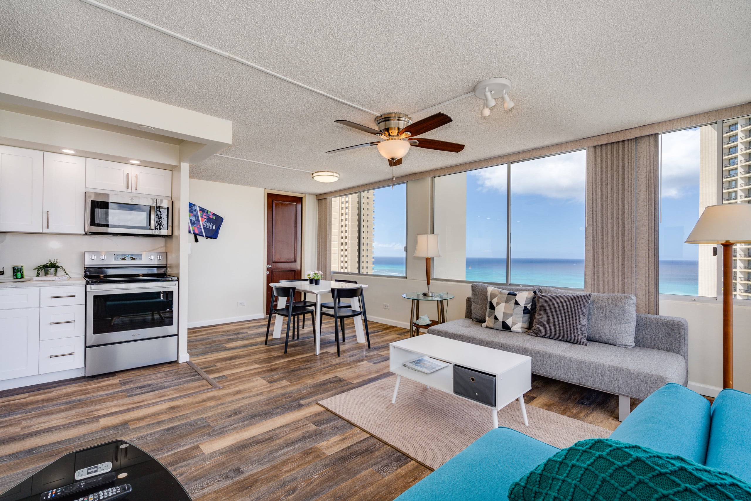 Condo in Honolulu · ★4.66 · 1 bedroom · 2 beds · 1 private bath - Image 2