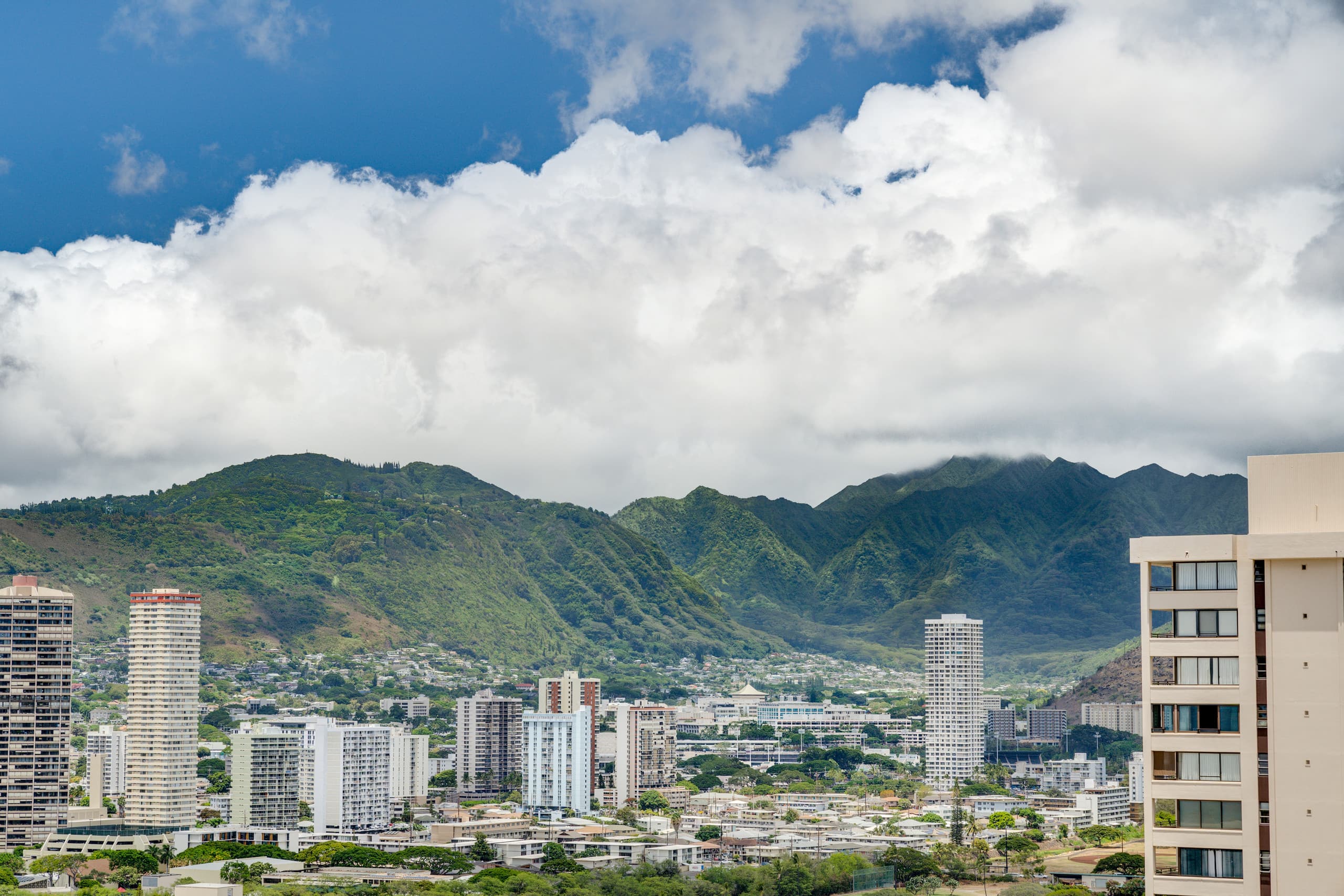 Condo in Honolulu · ★4.66 · 1 bedroom · 2 beds · 1 private bath - Image 37
