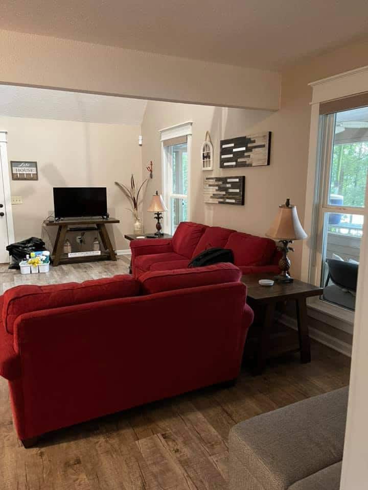 Lotus on the Lake - Monthly rates Dec-Feb