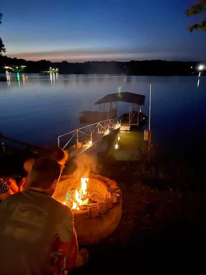 Lotus on the Lake - Monthly rates Dec-Feb