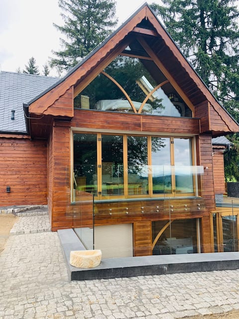 Exclusive vacation home with hot tub and sauna