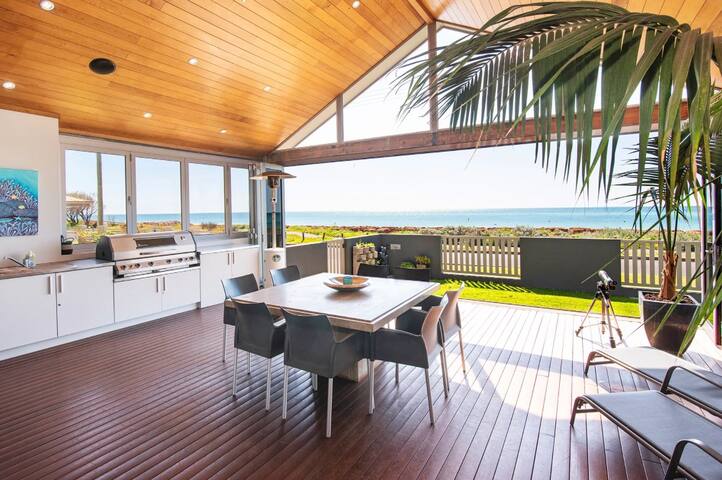 THE DECK HOUSE – Beautiful Busselton Beachfront gallery image 4