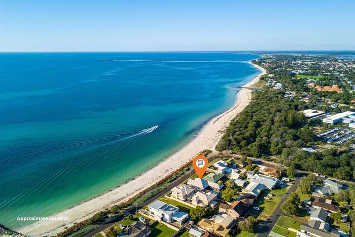 THE DECK HOUSE – Beautiful Busselton Beachfront gallery image 3
