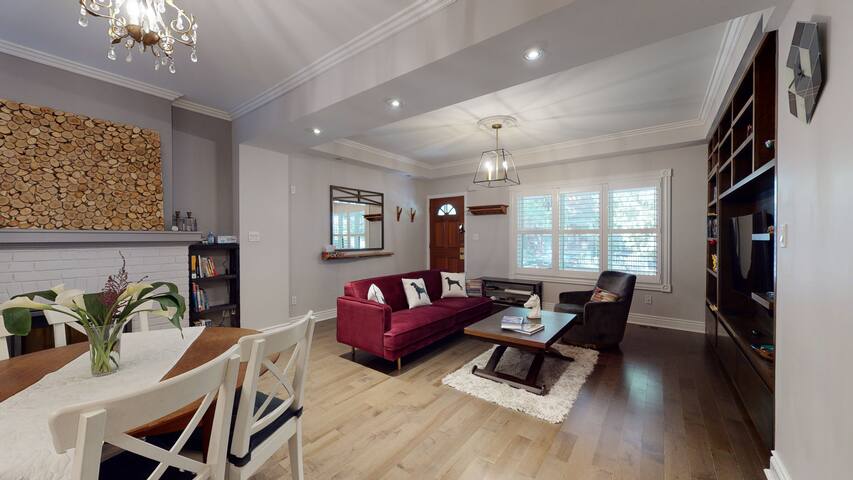 Mid Century Modern 3 BR in Cabbagetown, TO