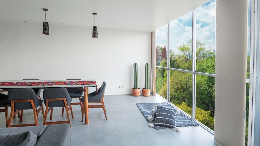 Big, Modern, Bright Condesa Apt. in Front of Park gallery image 4