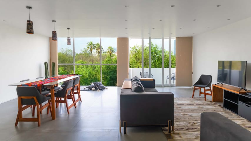 Big, Modern, Bright Condesa Apt. in Front of Park gallery image 2
