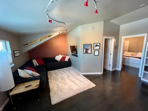 Successful Airbnb property: Modern Downtown Two Bedroom Home in Fairbanks