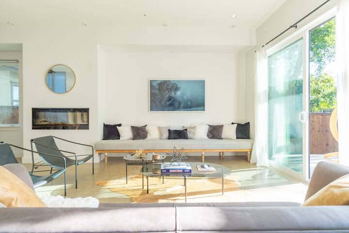 Luxury Home by Greenville Ave, near SMU & Uptown gallery image 3