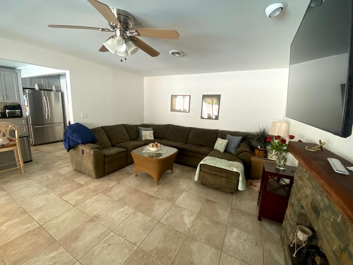 4 Bed, 3 Bath, Head Pool + Hot Tub, Beach Close - Point Pleasant Beach, NJ