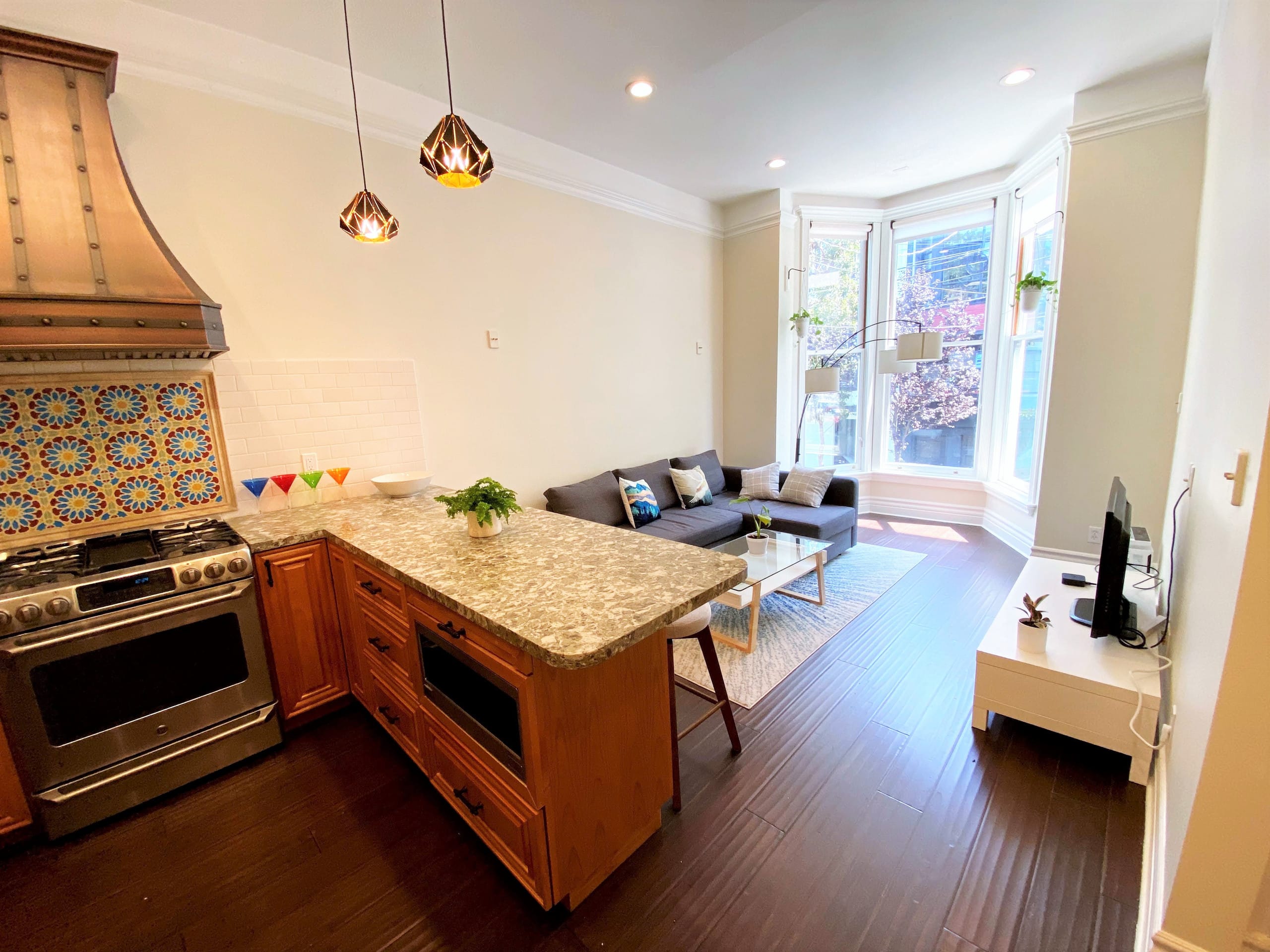 Condo in San Francisco · ★4.97 · 2 bedrooms · 3 beds · 2 baths - Image 8