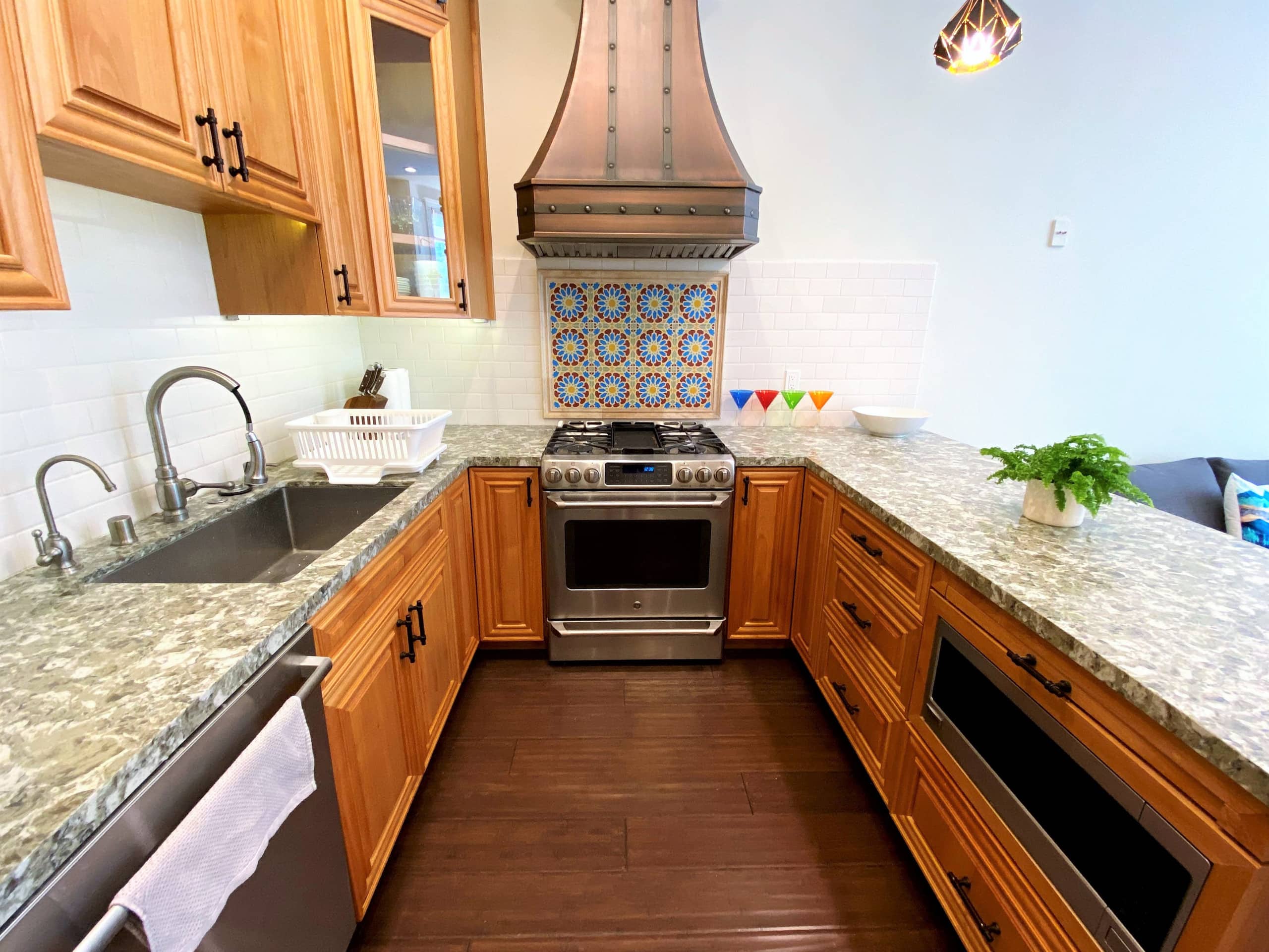 Condo in San Francisco · ★4.97 · 2 bedrooms · 3 beds · 2 baths - Image 9