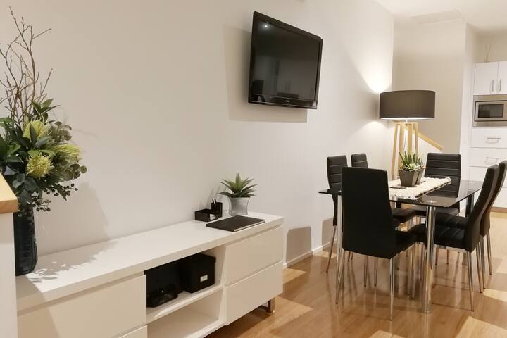 Hobart Cityscape’s perfect inner-city apartment gallery image 2