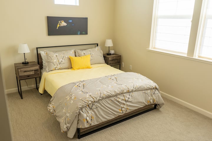 ห้องนอนผู้เข้าพักพร้อมเตียงควีนไซส์