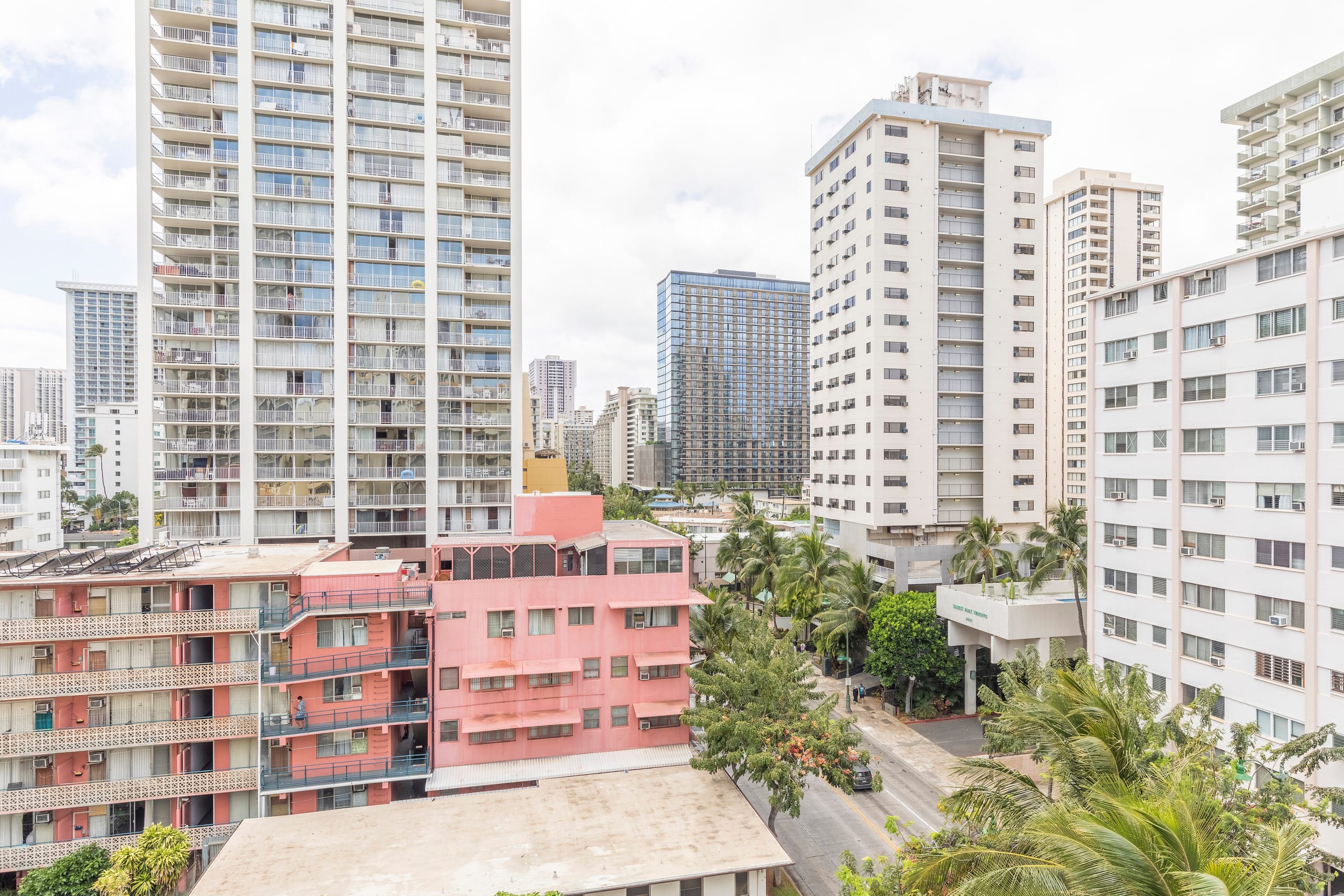 Condo in Honolulu · ★4.91 · Studio · 2 beds · 1 private bath - Image 19