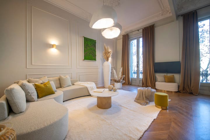 Five Bedroom Deluxe Apartment Paseo de Gracia