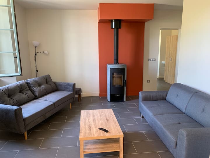 Charmant Gîte 29 Pers Rénové, Entouré De Verdure. - Vic-en-Bigorre