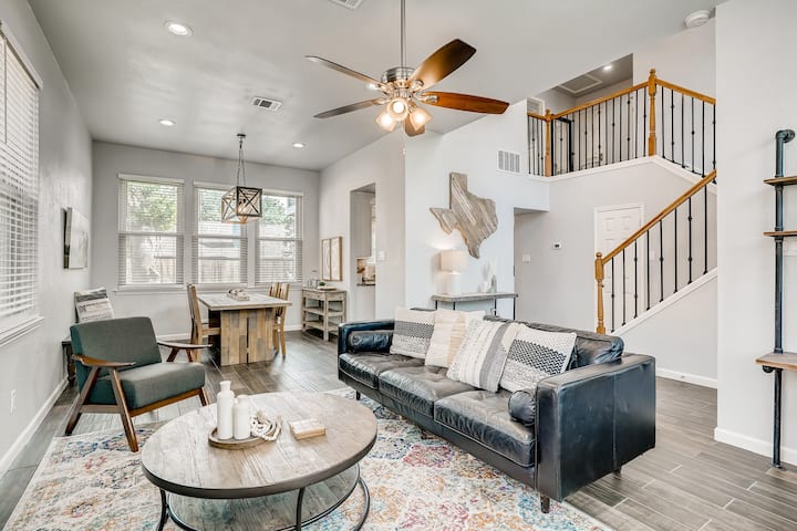 Beautiful 3 Bedroom House In Desirable Round Rock! - Round Rock, TX