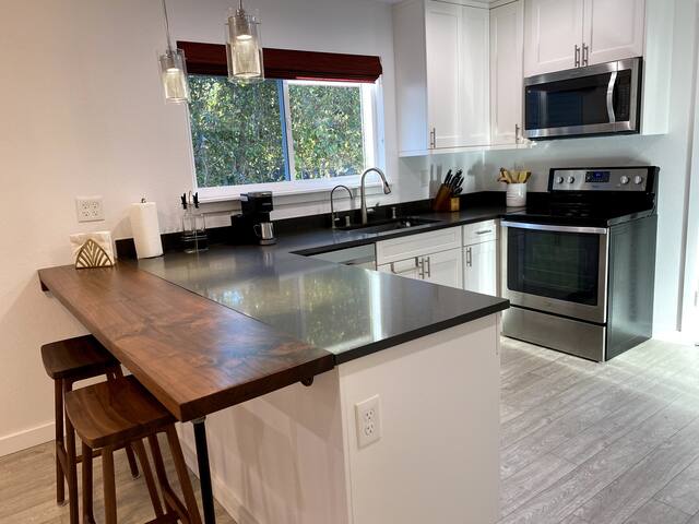 Modern Tiny House gallery image 5