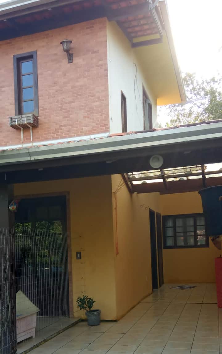 Simple apartment in Praia do Mariscal.