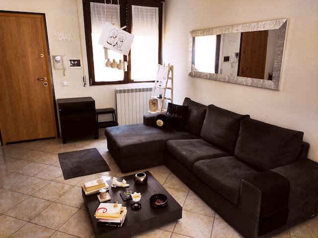 Large house 3 floors. City ‘n sea of Rome.