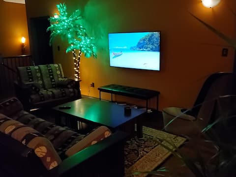 Successful Airbnb property: "The Douglas House Hideaway" in Nanaimo