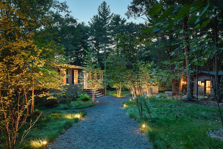 Ye Little Wood | Cozy Forest Cottage with Hot Tub - Cottages for