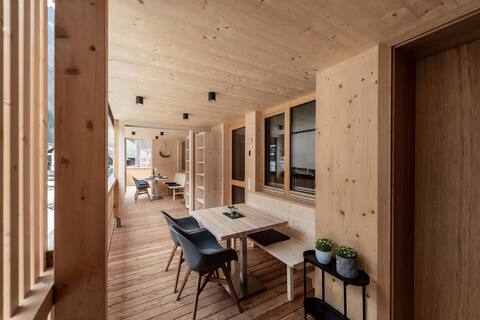 Two boutique apartments – shared & private