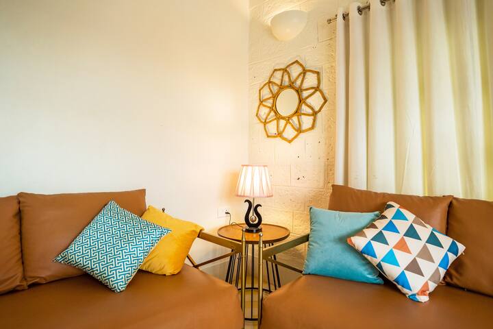 Living room image 3