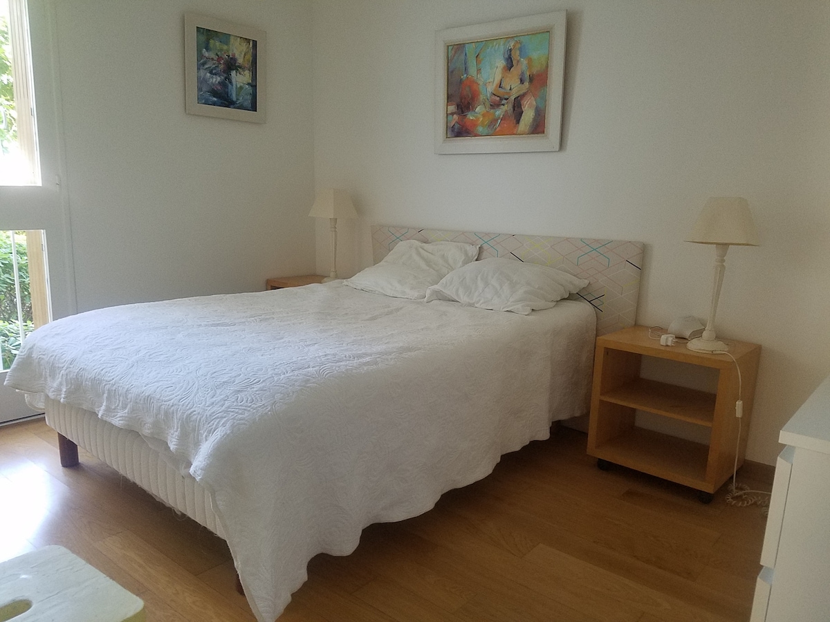 habitación cama matrimonial 