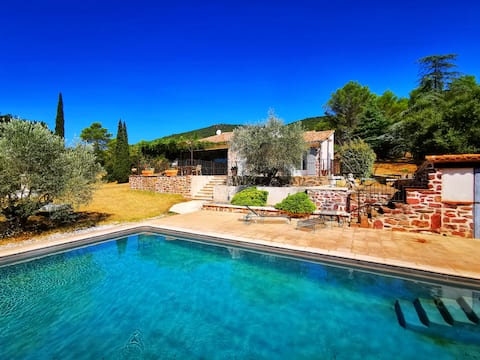 Exceptional villa in a wine-growing area