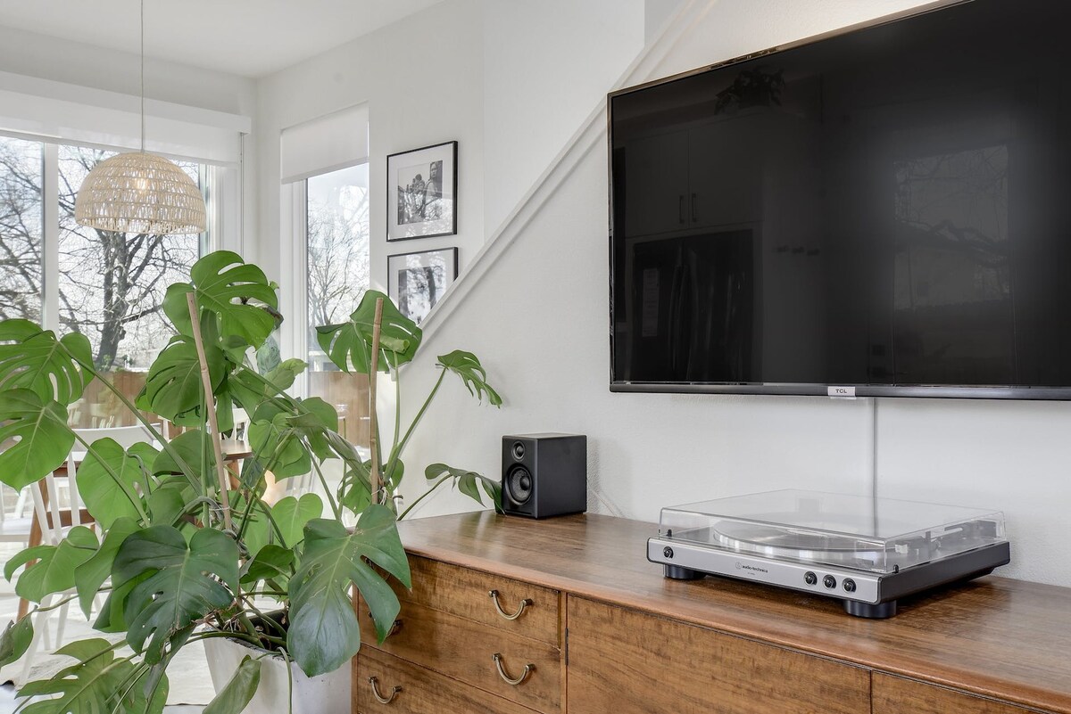Boho+Modern Oasis |  East ATX, Near Downtown