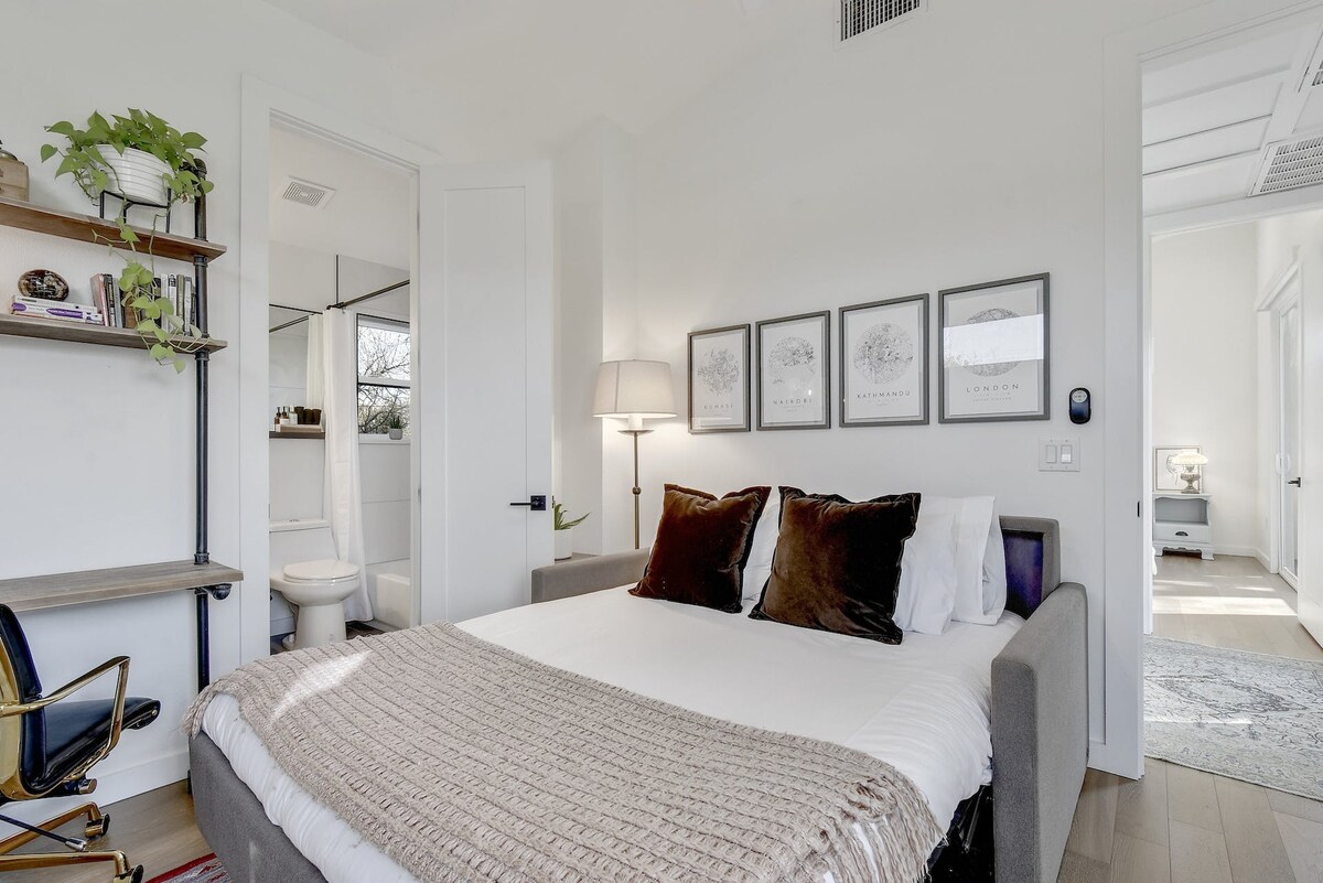Boho+Modern Oasis |  East ATX, Near Downtown