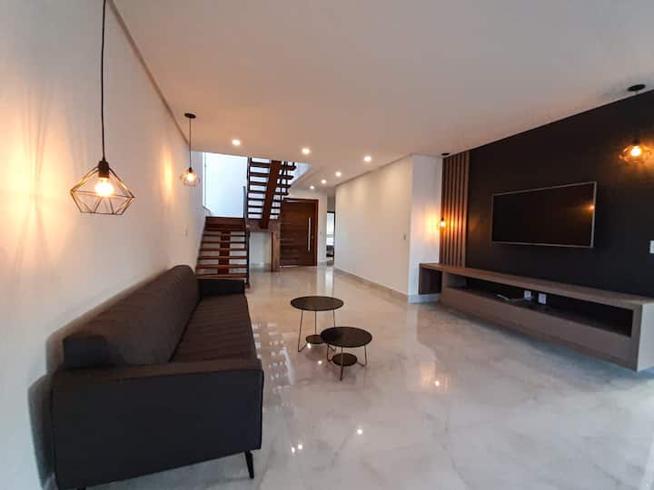 Casa Luxo Escarpas 7 Suites - Capitólio