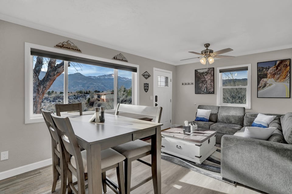Colorado Springs, CO Vacation Rentals (5 out of 5) - Airbnb